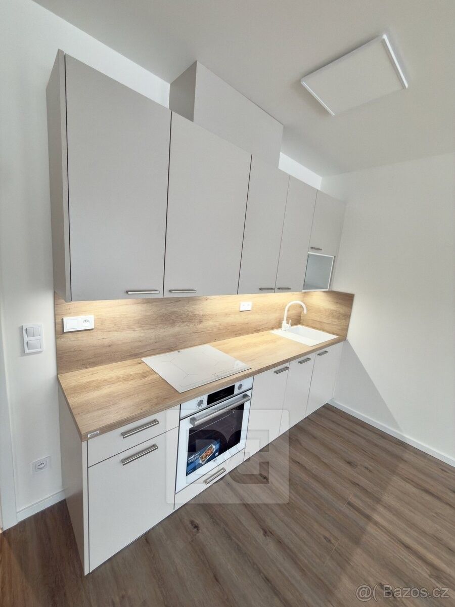 Byty, Kladno, 272 03