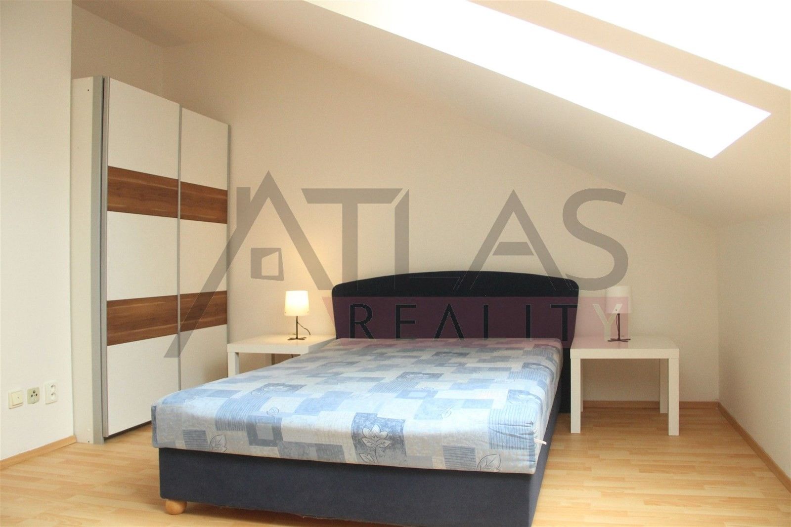 1+1, Mánesova, Praha, 50 m²