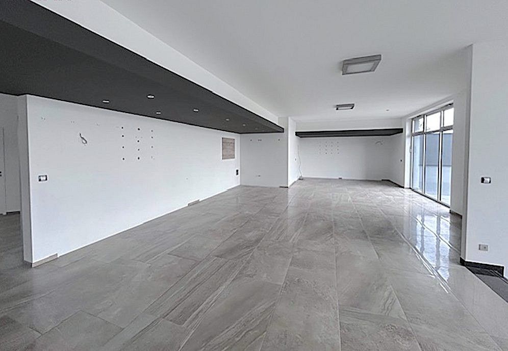 Obchodní prostory, Cheb, 360 m² - 2