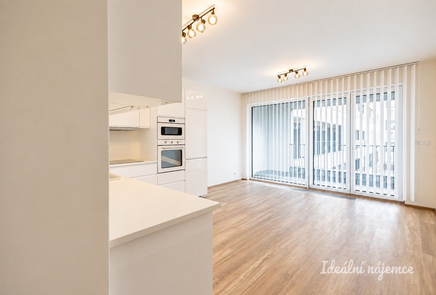 Byt 2+kk · 53 m² · Poděbradská,Hloubětín - Praha 9,Praha - 4