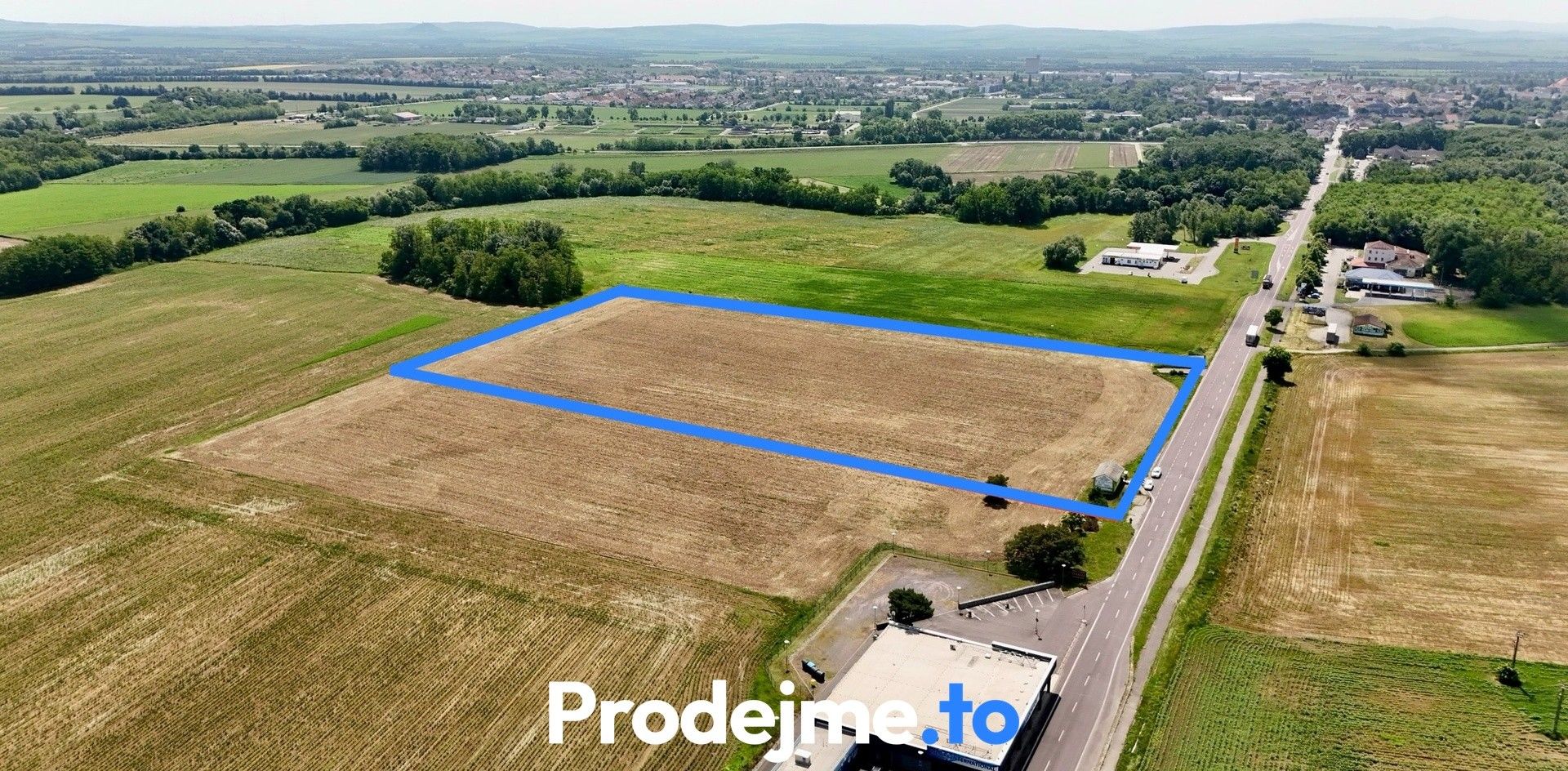 Komerční pozemek · 35 000 m² · Hevlín - 3