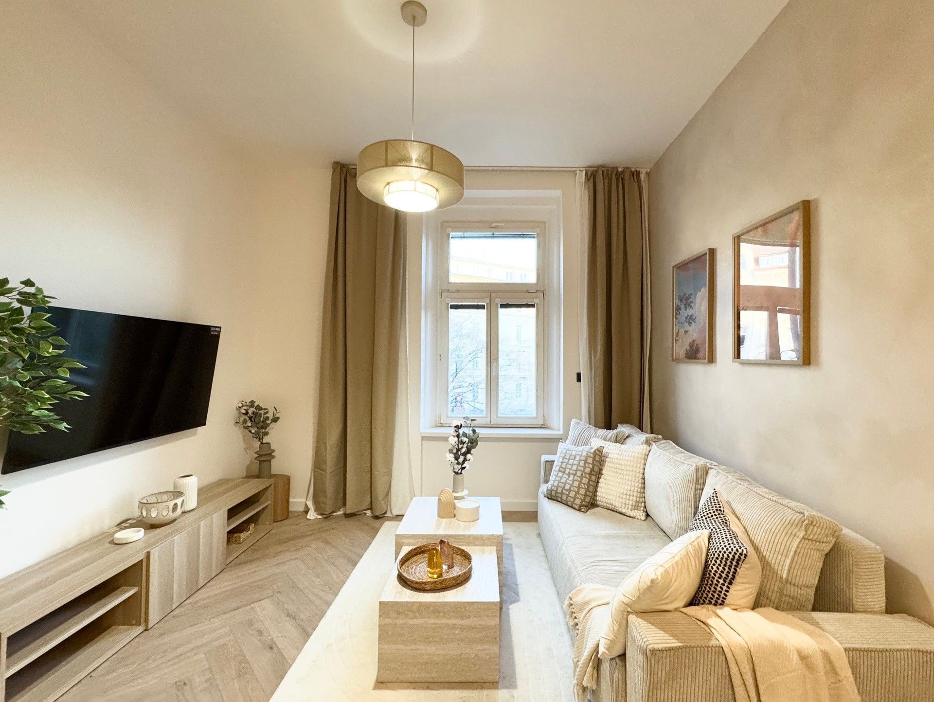 3+kk, Francouzská, Praha, 65 m²