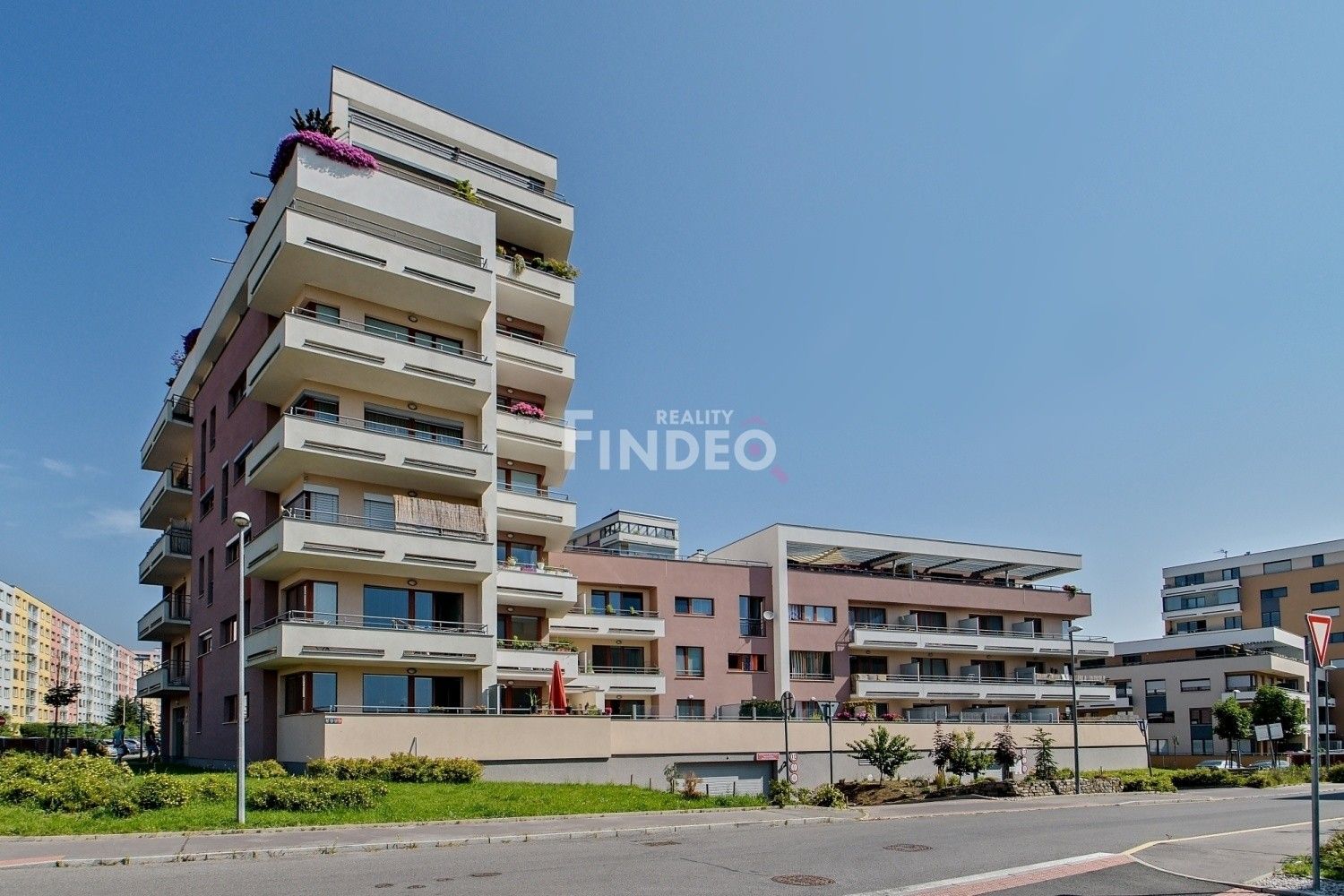 2+kk, Papírníkova 1007, Praha, 72 m²