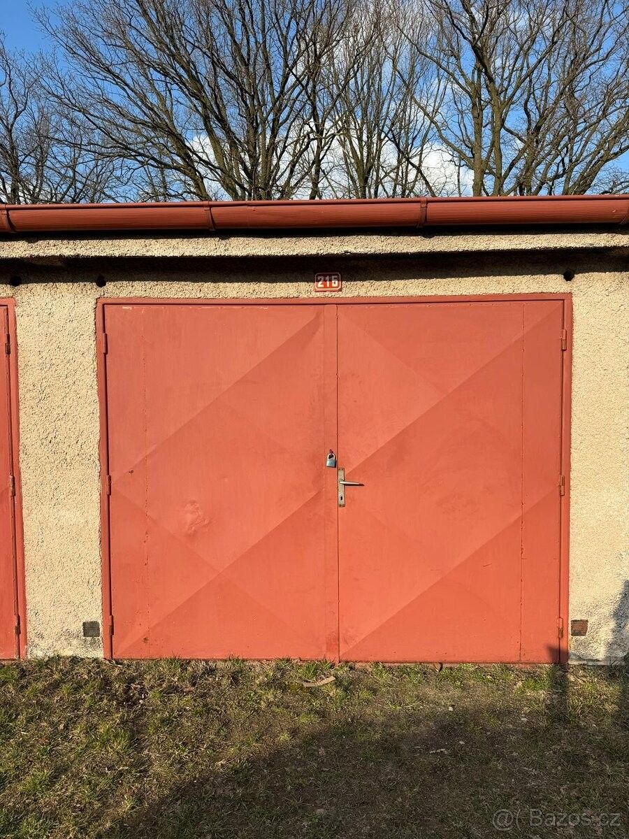 Garáže, Pacov, 395 01