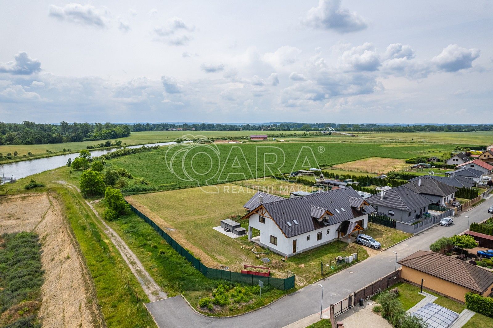 Prodej pozemek pro bydlení - Hořín, 600 m²
