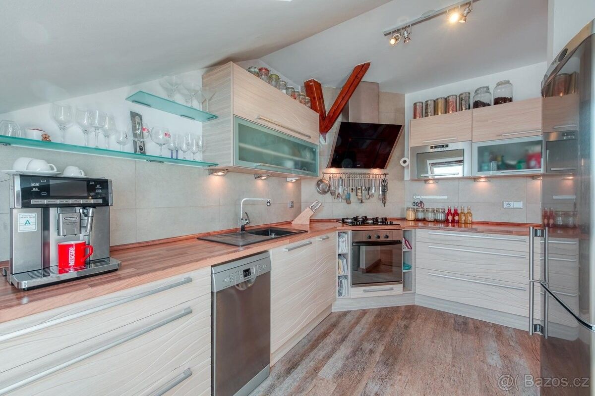 Prodej byt - Pardubice, 530 02