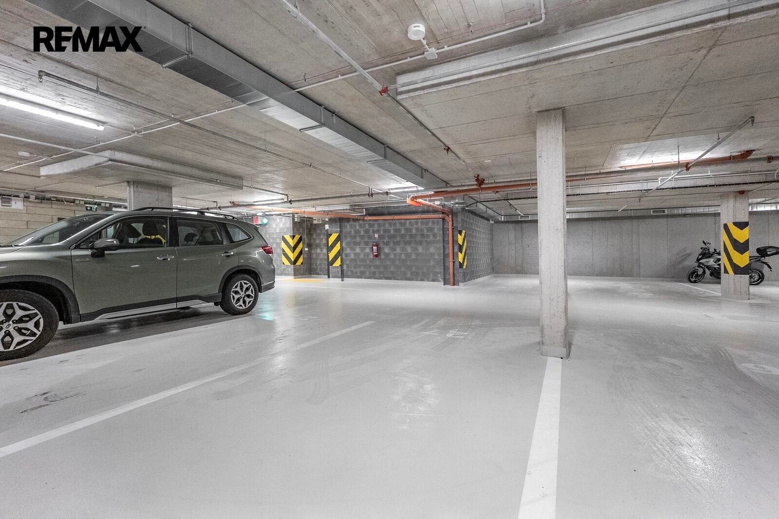Pronájem ostatní - Arnošta Valenty 533, Praha Černý Most, 13 m² - 5