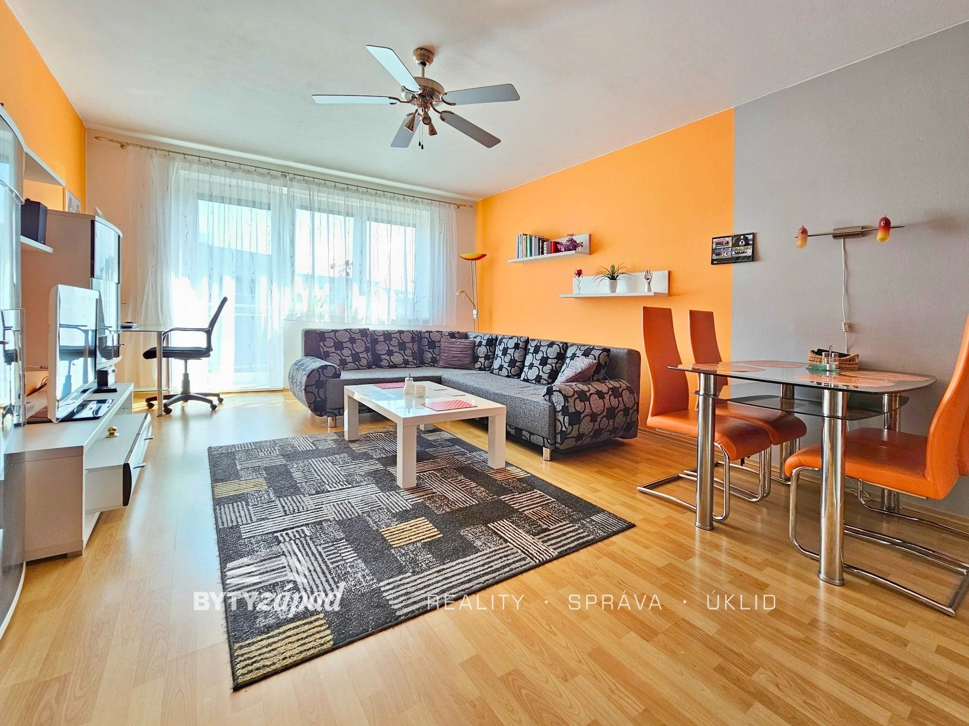 Pronájem byt 2+kk - V osikách, Praha, 60 m²