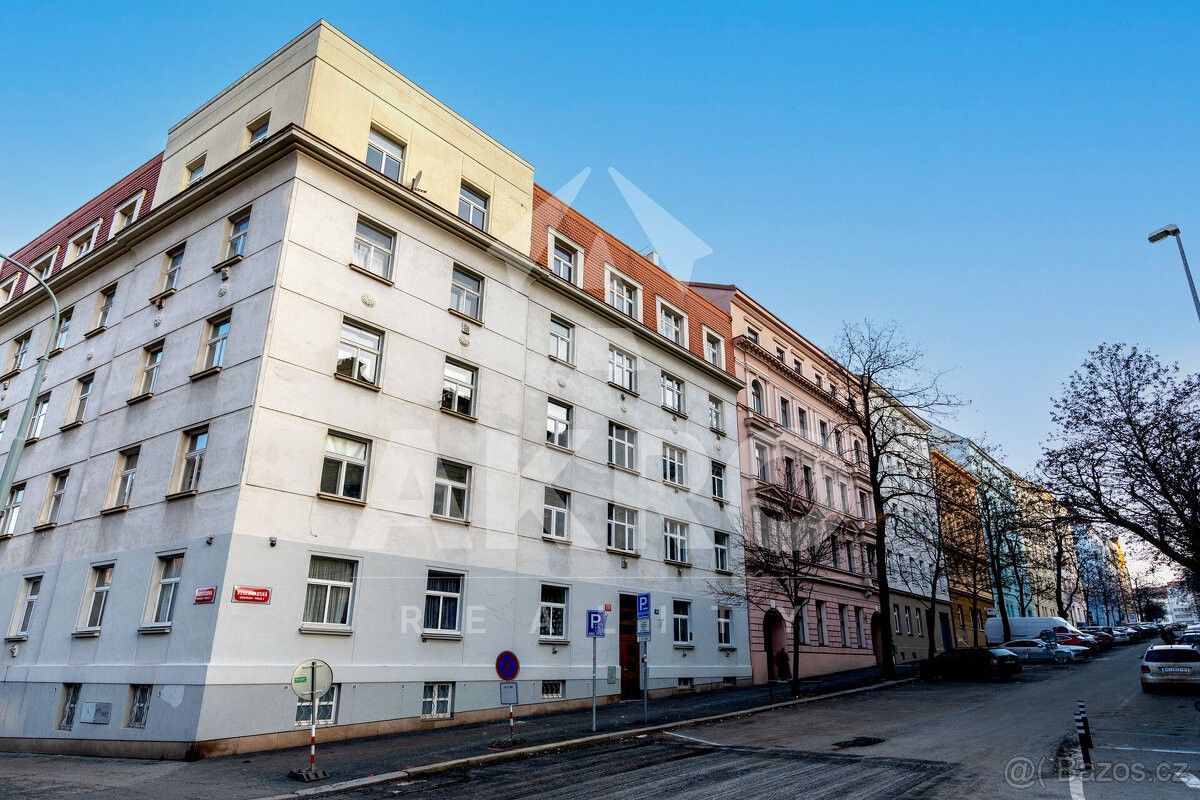 Byty, Praha, 130 00
