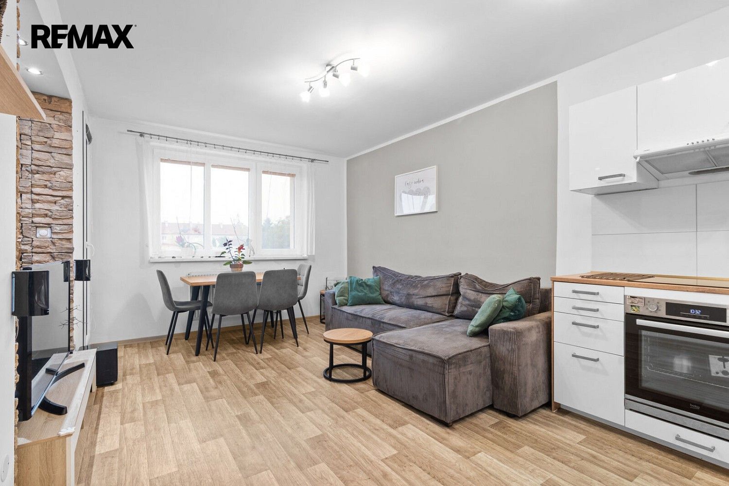 3+kk, Jiráskova, Veltrusy, okres Mělník, 52 m² - 1