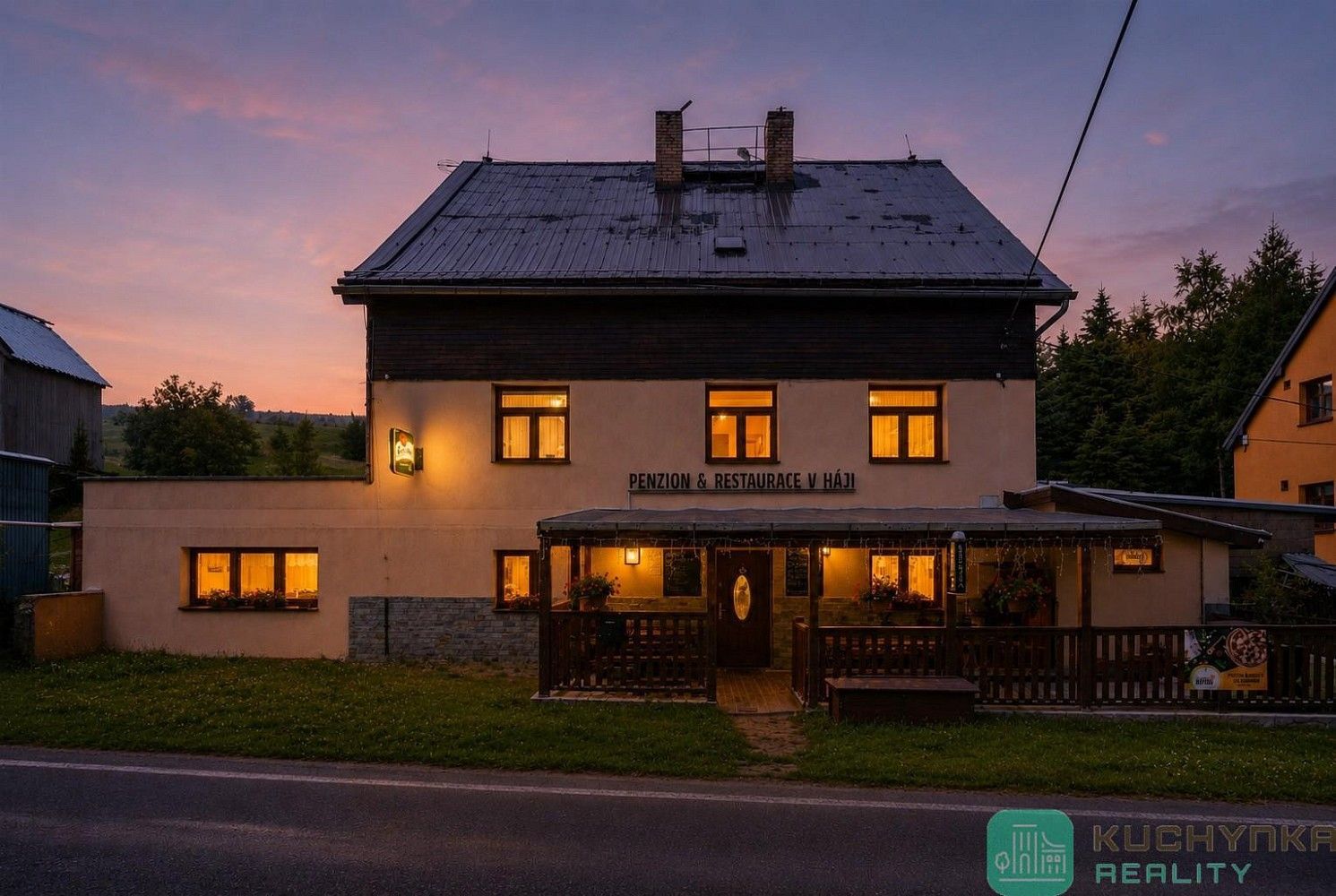 Ubytovací zařízení, Loučná pod Klínovcem - Loučná, okres Chomutov, Ústecký kraj, 428 m² - 1
