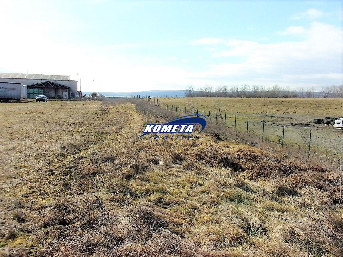 Prodej komerční pozemek - Hlavní, Šakvice, 3 676 m² - 5