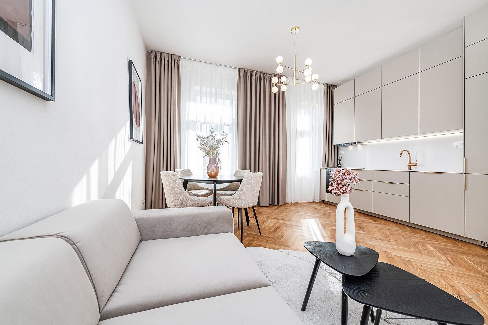 2+kk, Vinohrady, Praha, 65 m²