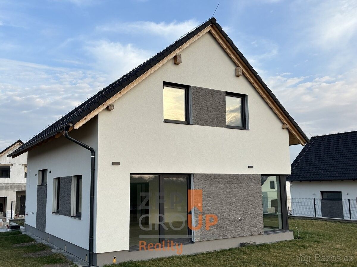 Rodinné domy, Dříteč, 533 05