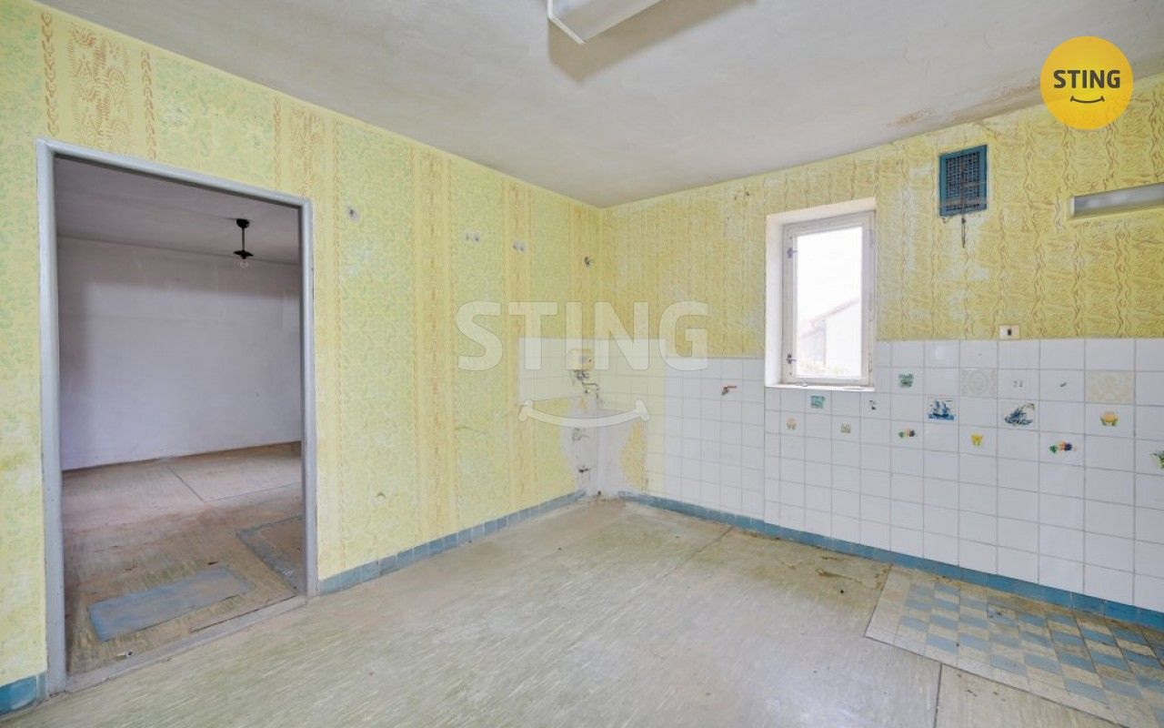 Prodej rodinný dům - Starý Hrozenkov, 63 m²