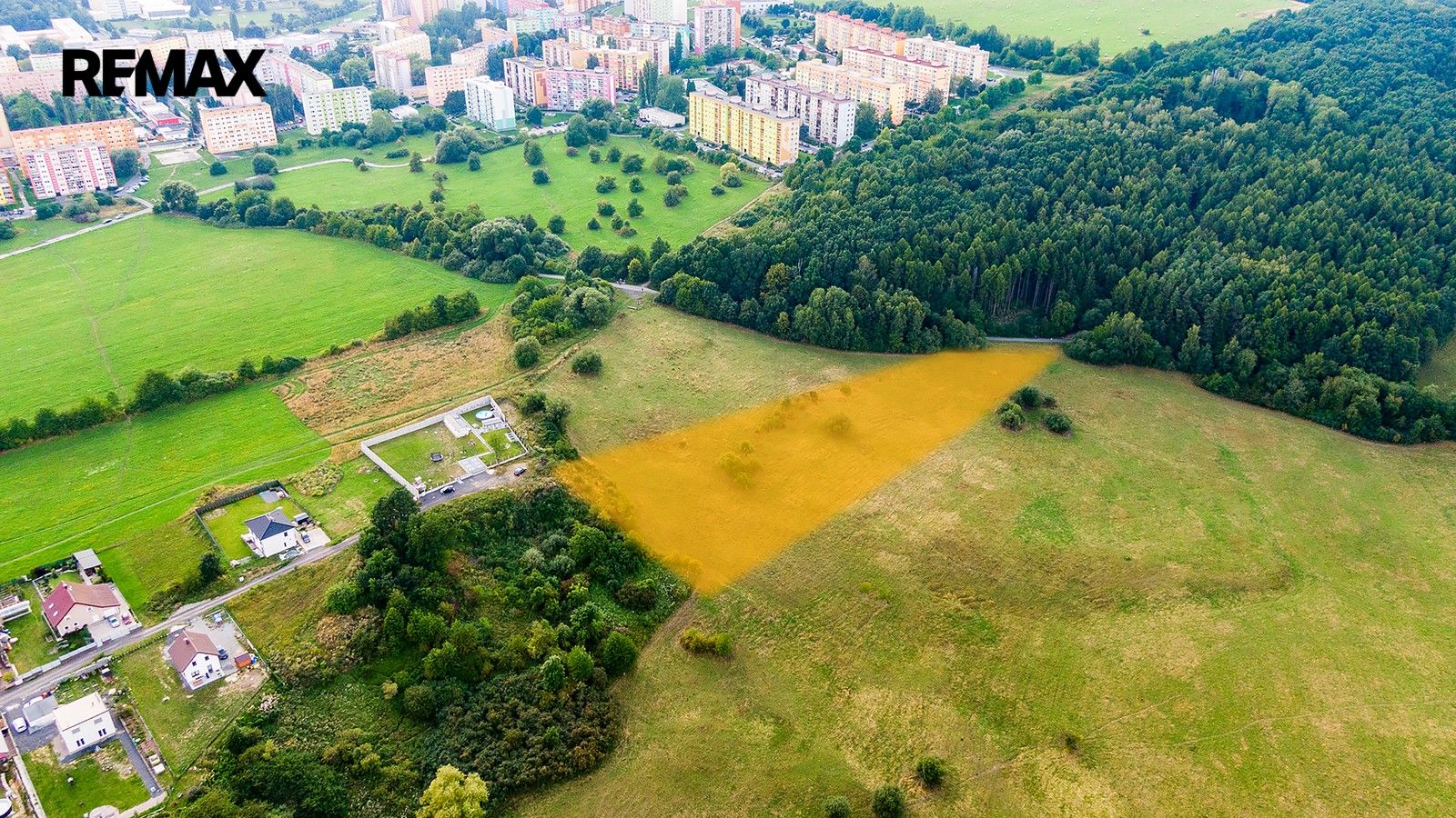 Louka, 9 571 m²