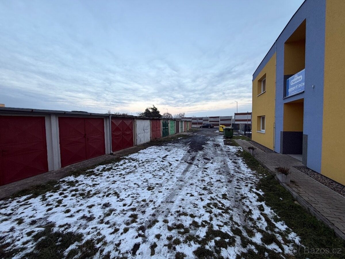 Garáže, Chomutov, 430 04