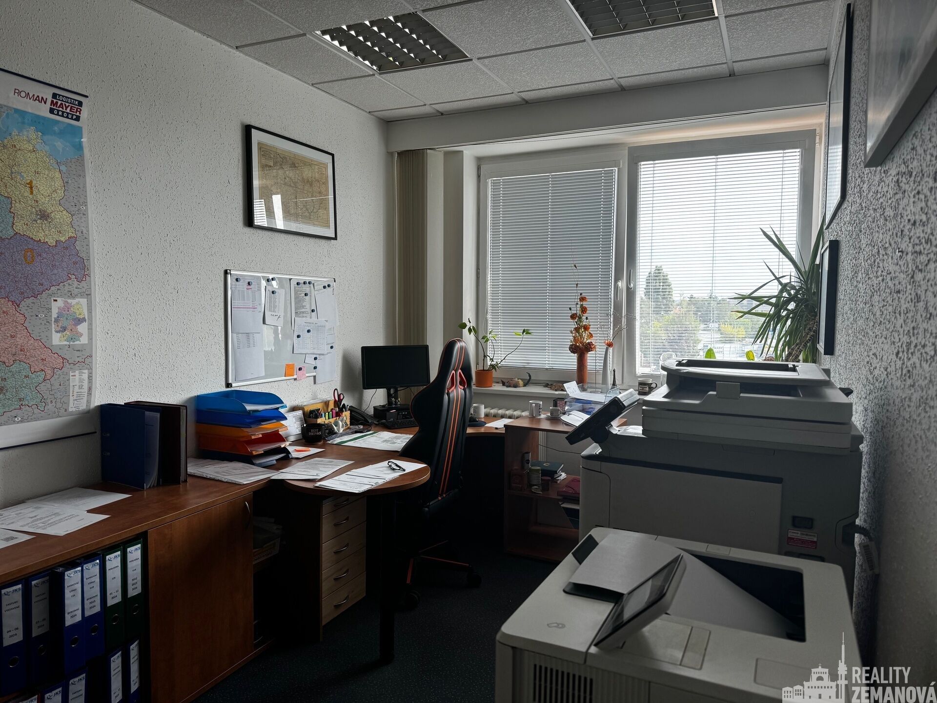 Pronájem kancelář - Františka Diviše, Praha, 38 m²