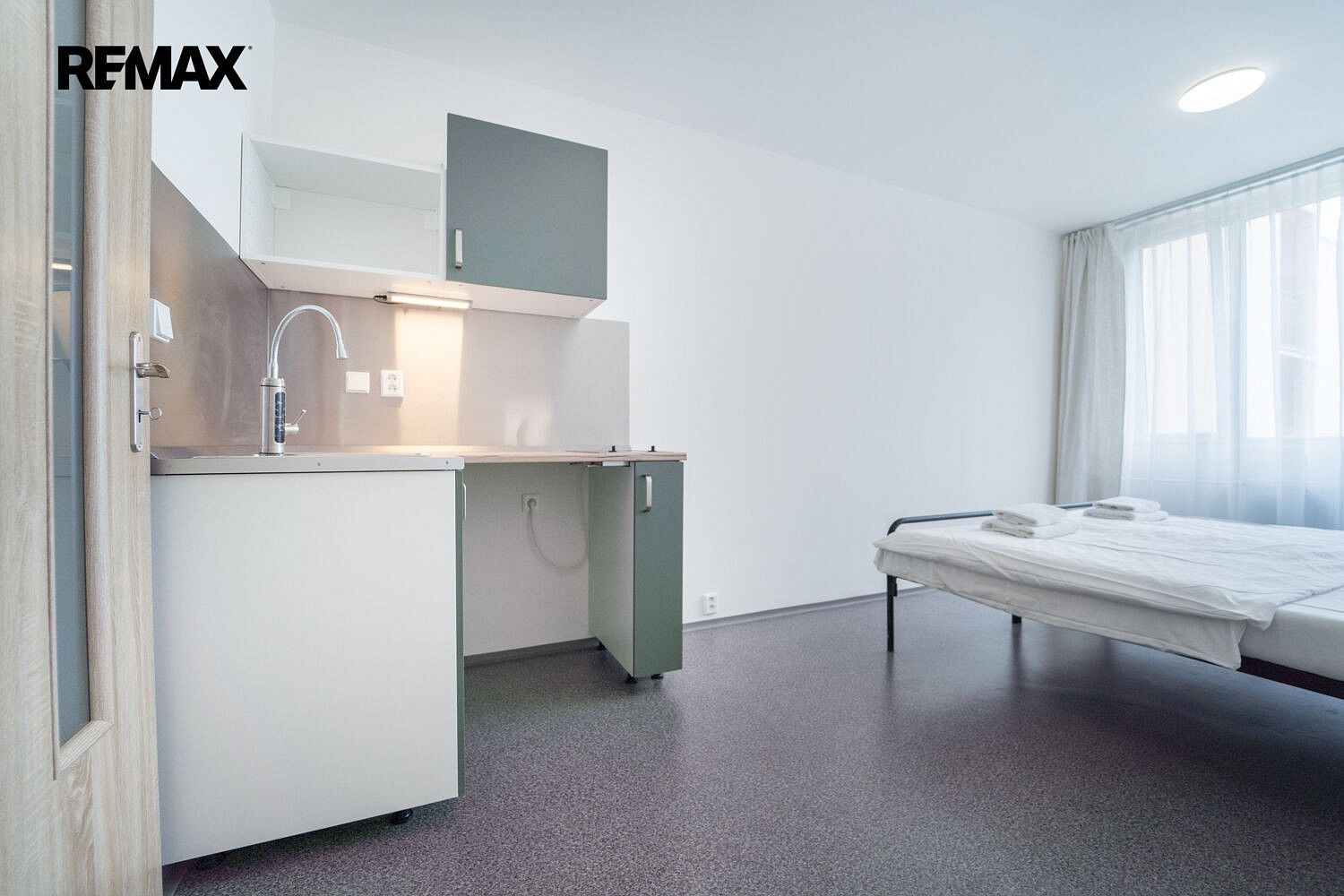 Byt 1+kk · 25 m² · Praha - Chodov, okres Praha 11, Hlavní město Praha - 4