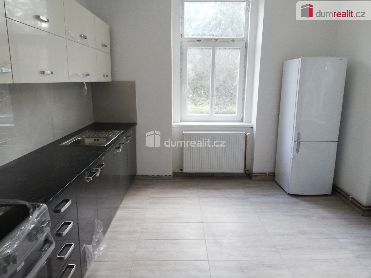 Pronájem byt 2+1 - Modlany, 80 m²