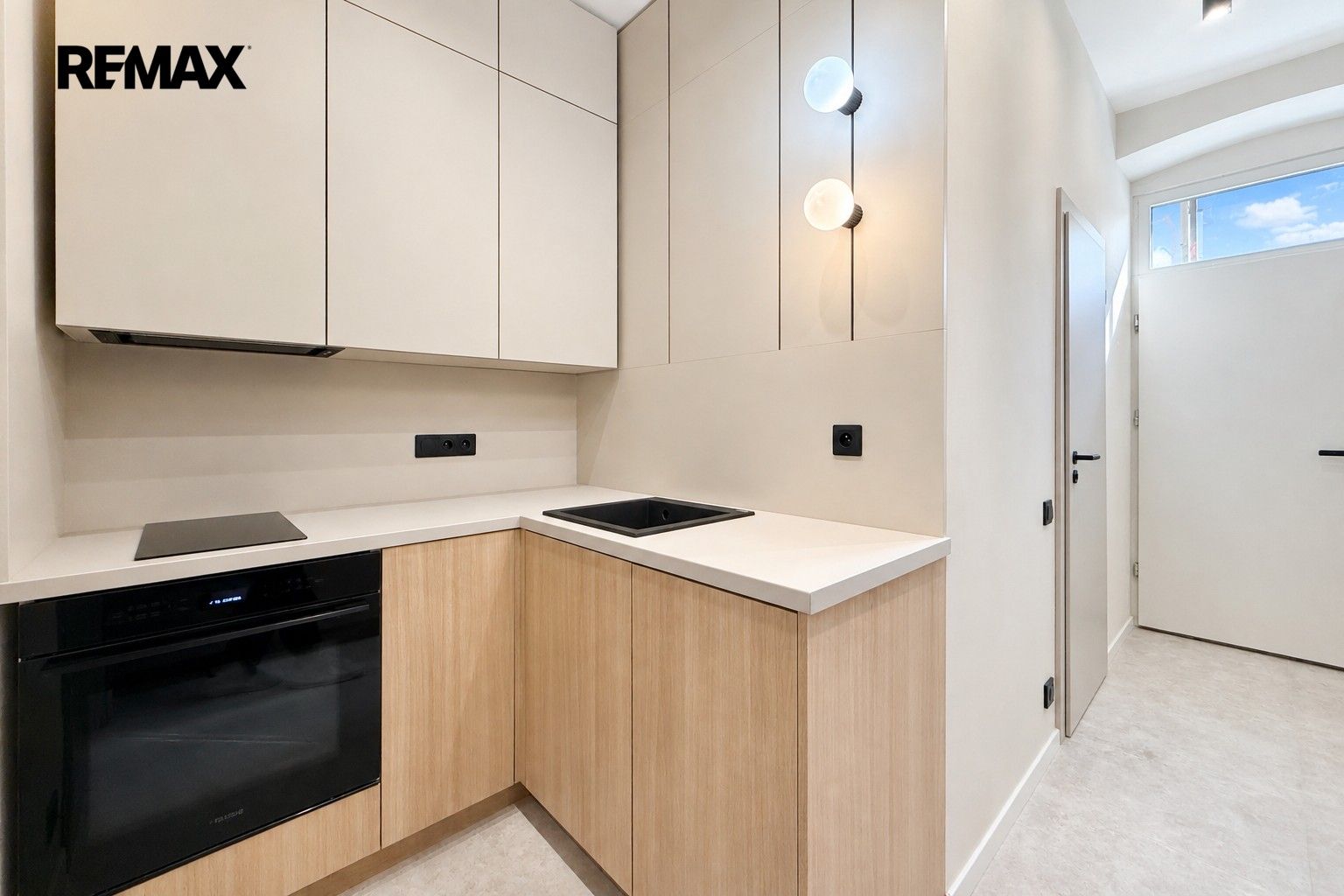 1+1, Milíčova 471, Praha Žižkov, 34 m² - 2