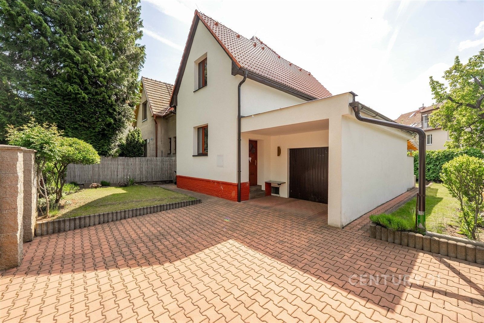 Rodinné domy, U kolejí 207, Praha Liboc, 220 m²