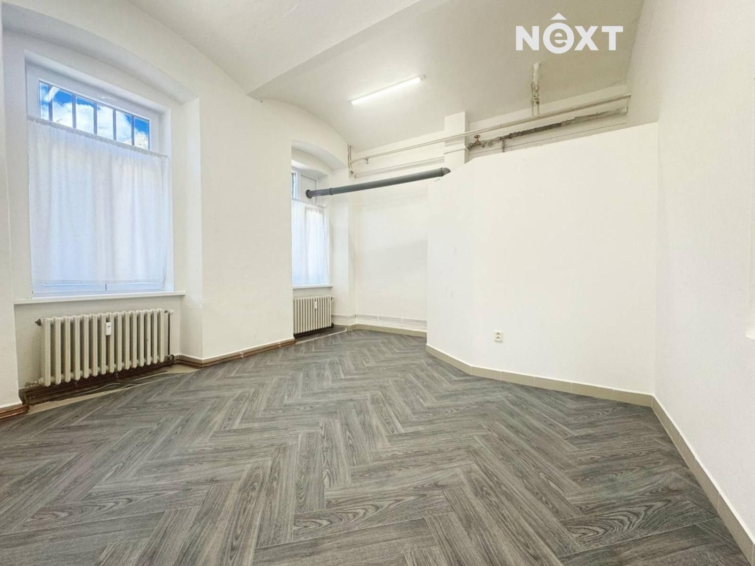 Prodej obchodní prostory - III, Chrudim, 48 m²