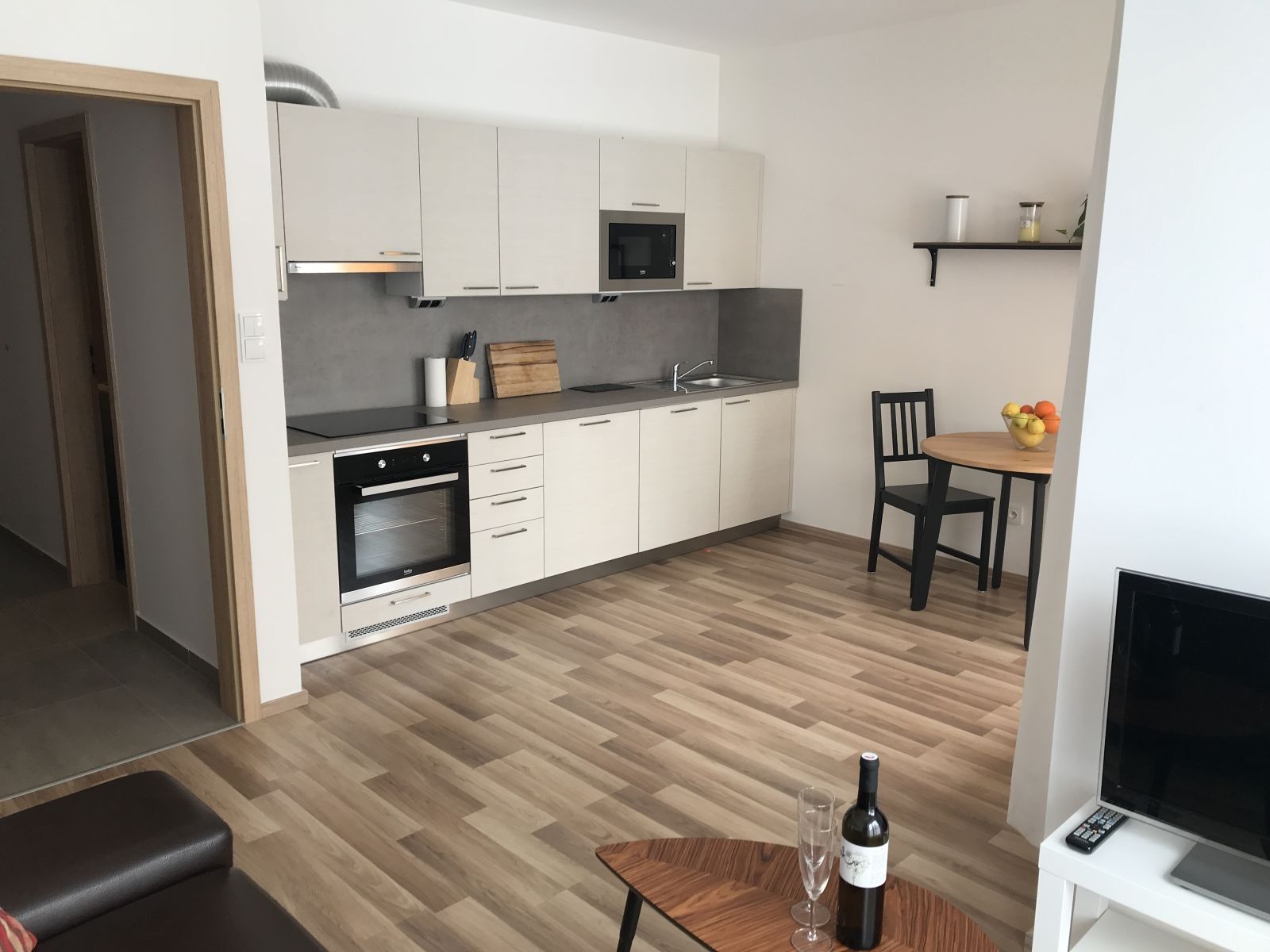 2+kk, Ke Kříži, Praha - Uhříněves, 48 m² - 1
