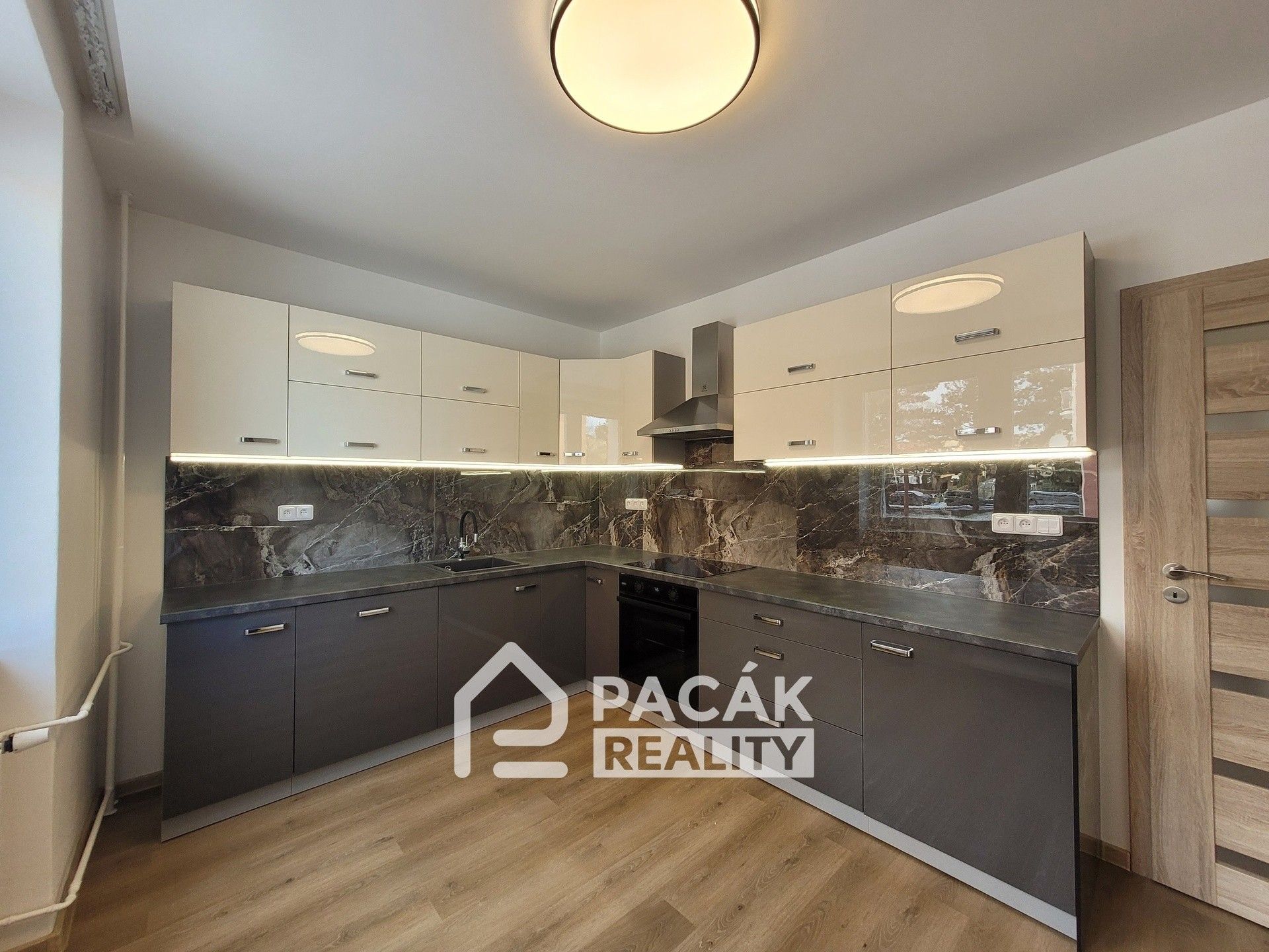 2+1, Sídliště Sport, Kostelec na Hané, 60 m²