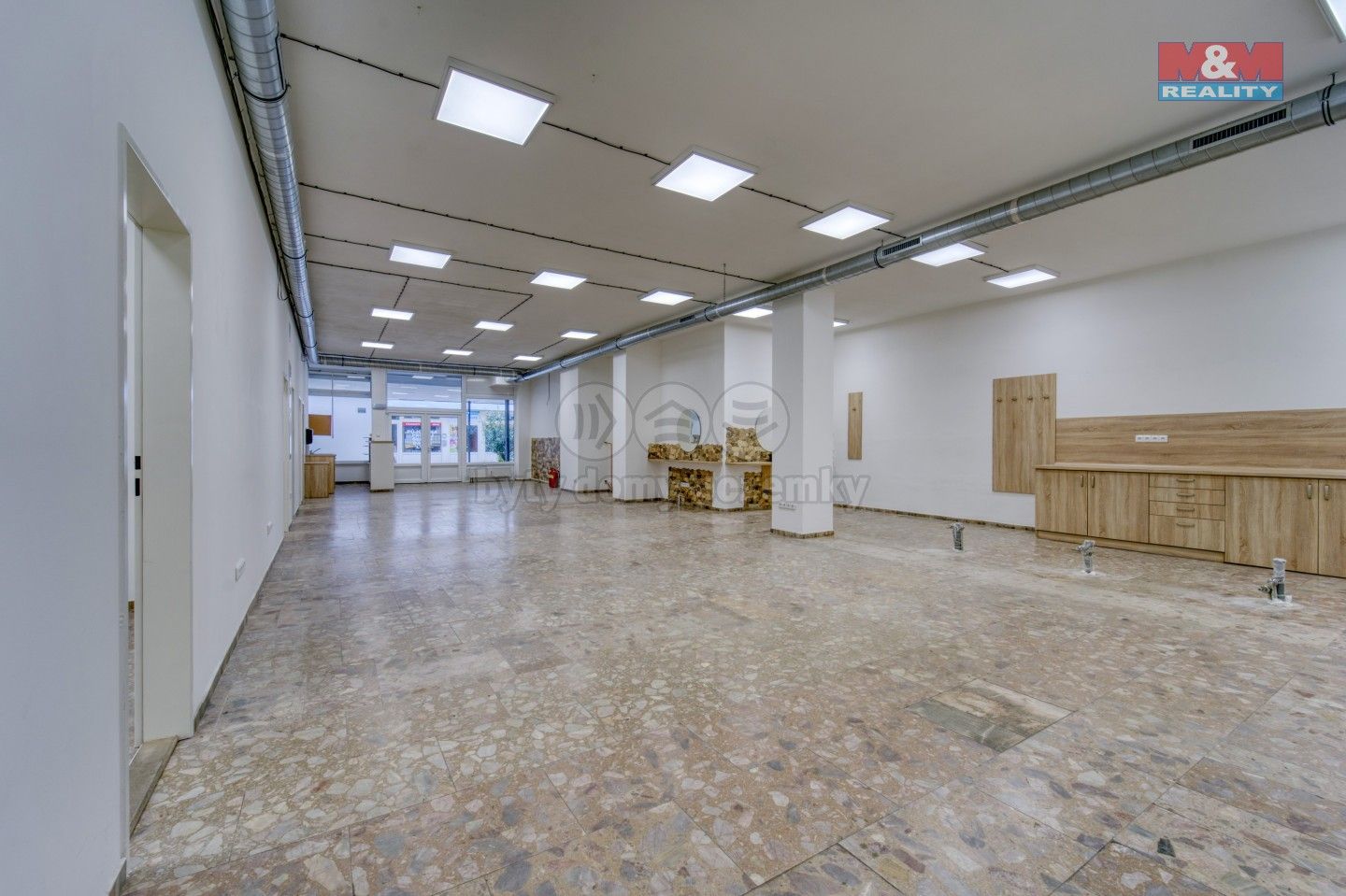 Pronájem obchodní prostory - Sokolovská, Plzeň, 310 m²