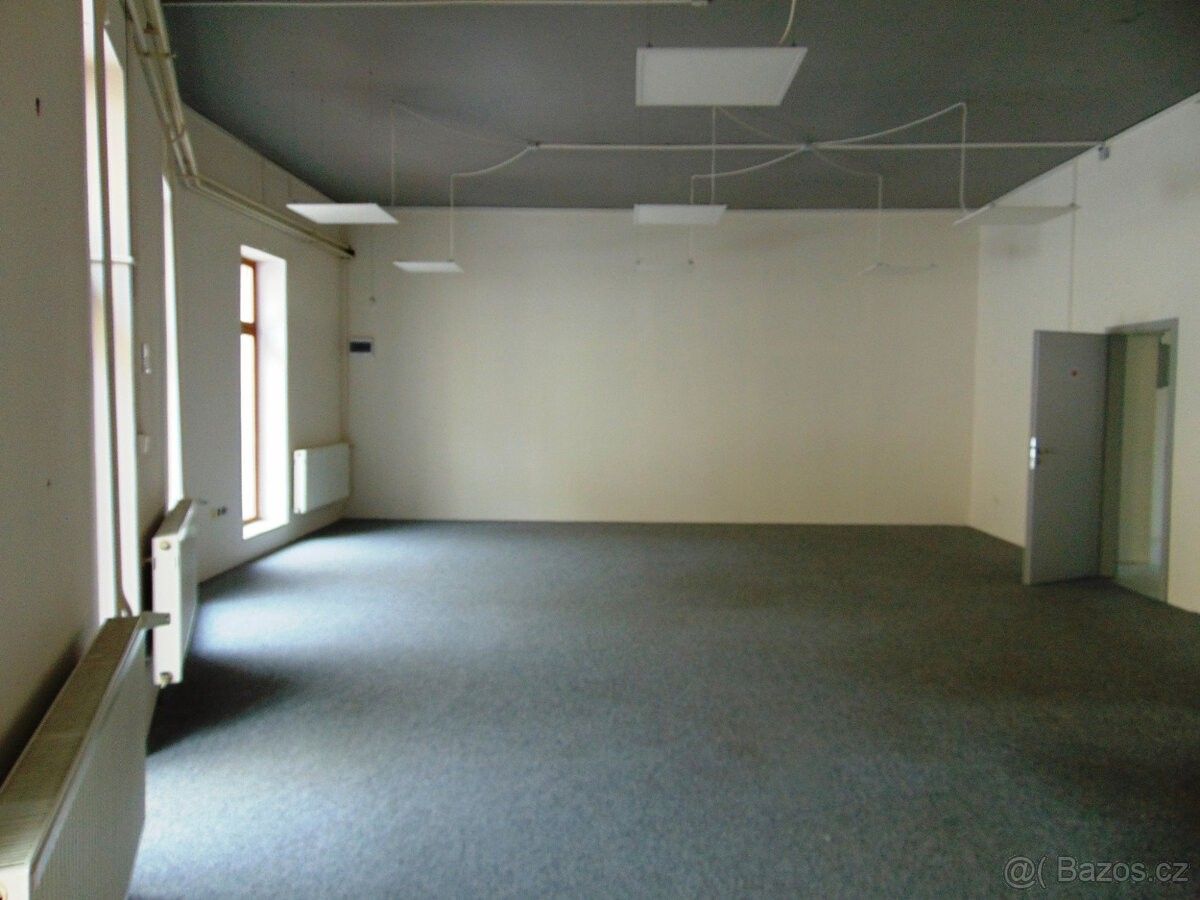 Obchodní prostory, Znojmo, 669 02