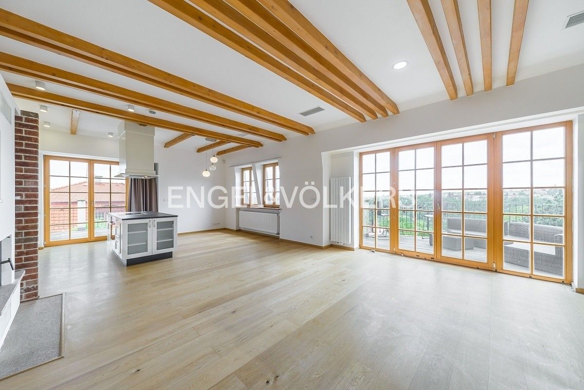 4+kk, Na Hřebenkách 3168, Praha Smíchov, 202 m² - 1