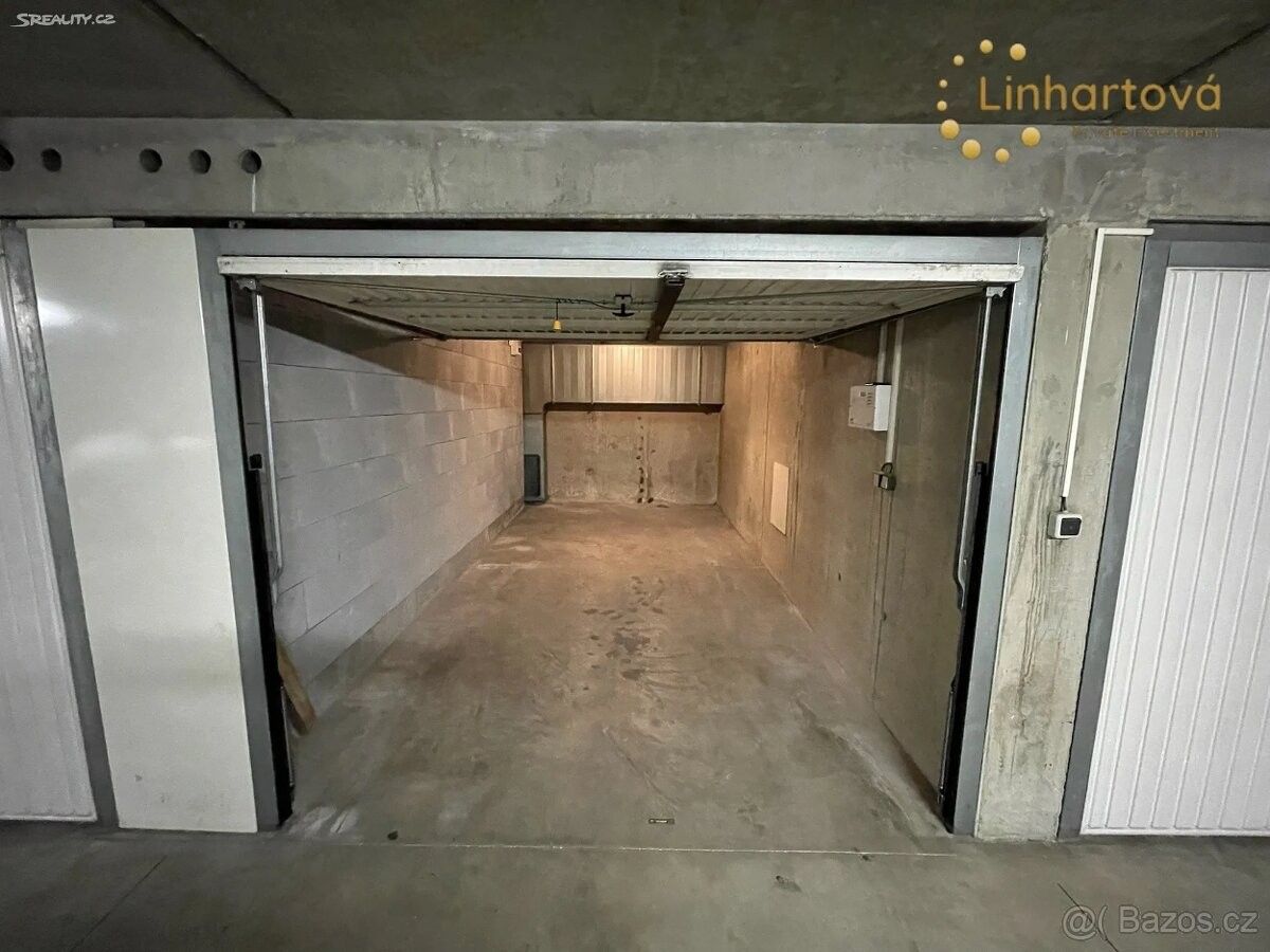 Prodej garáž - Praha, 152 00, 18 m²