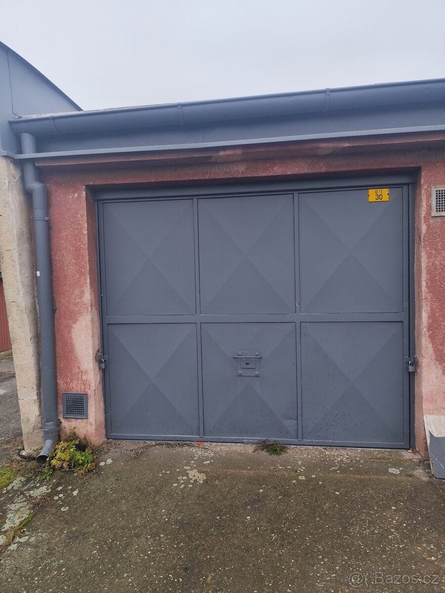 Garáže, Kolín, 280 02