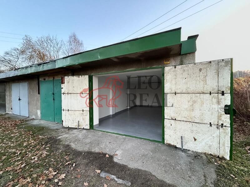 Garáže, Děčín, 405 02