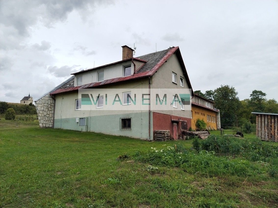 Restaurace, Slovensko, 987 65, 19 617 m²