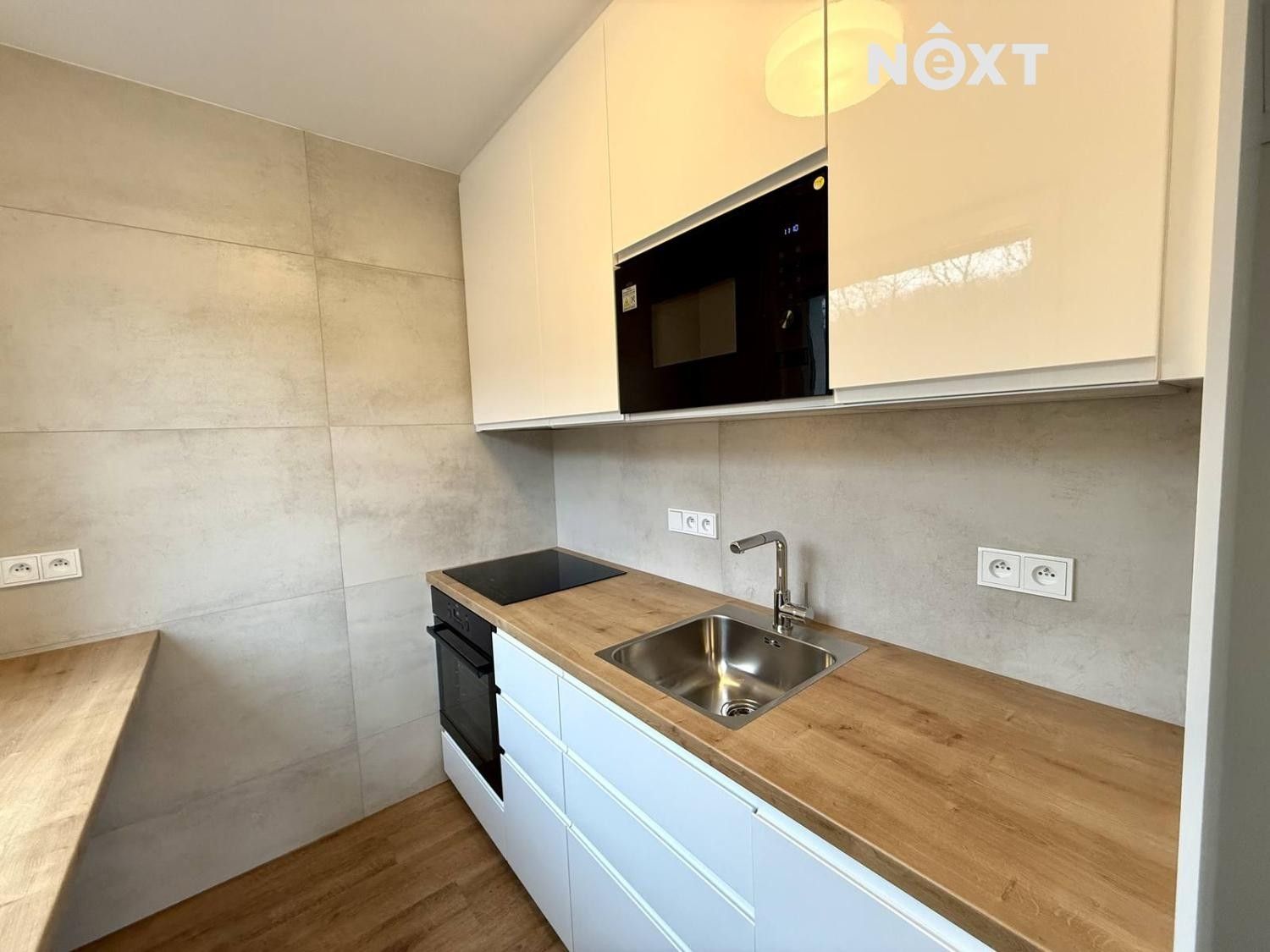 Pronájem byt 2+1 - Kobylisy, Praha, 46 m²