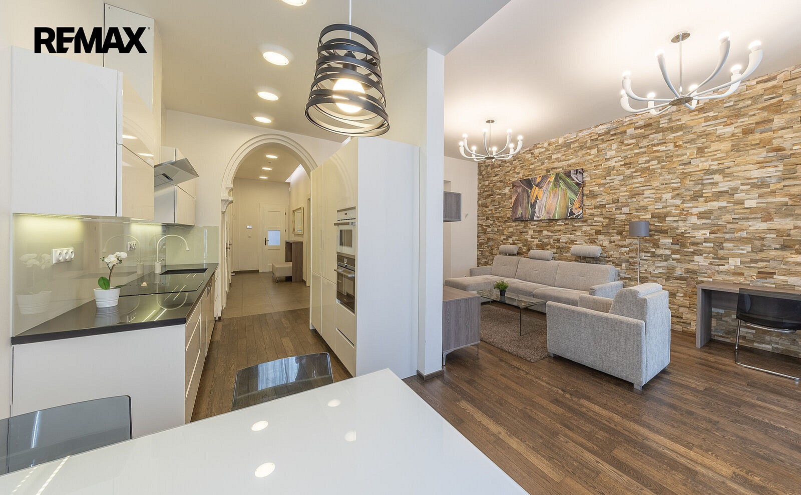 2+kk, Křižovnická, Praha 1 - Staré Město, 71 m² - 1