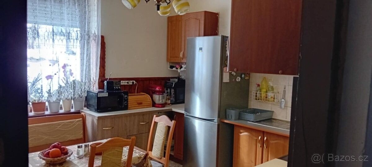 Rodinné domy, 987 65, Slovensko