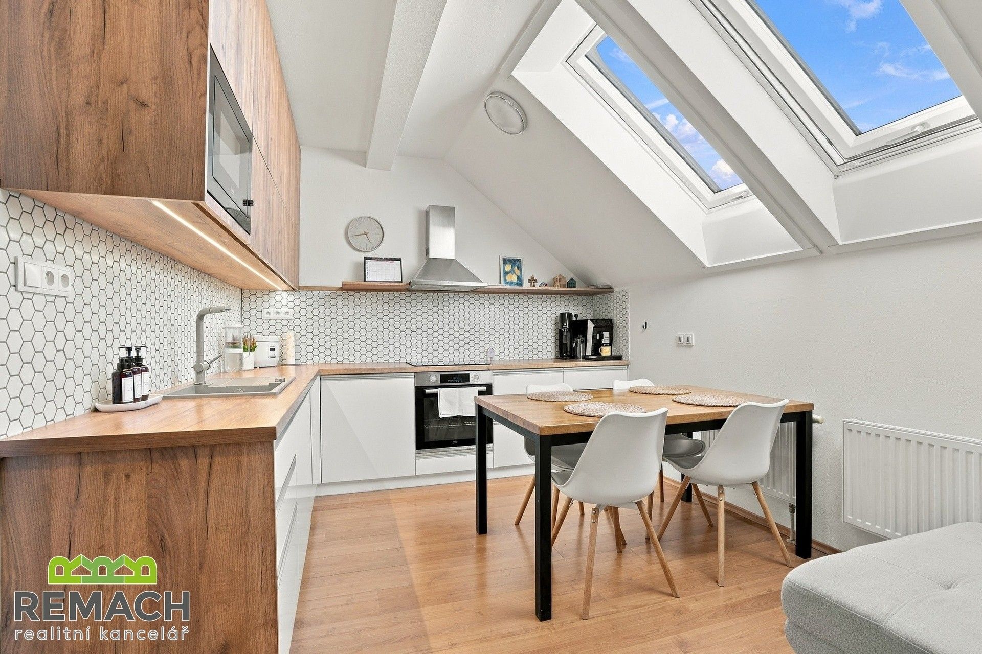 Byt 4+kk · 112 m² · Moravní nábřeží, Staré Město - 3