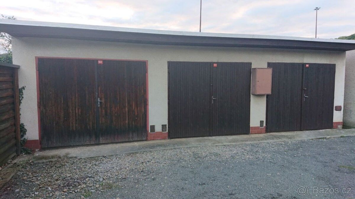 Garáže, Vizovice, 763 12