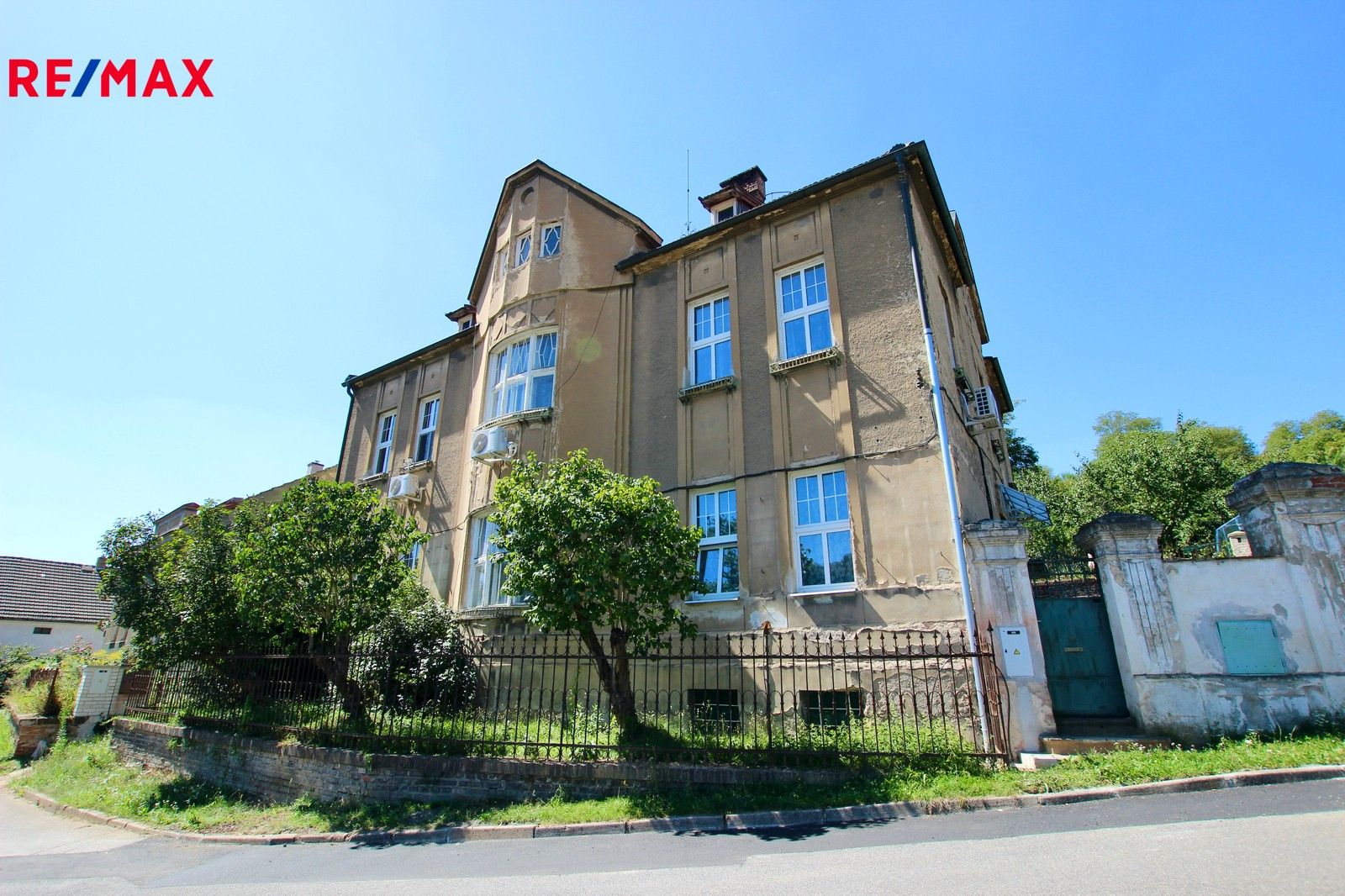 Vily, Letecké náměstí 393, Libčice nad Vltavou, 236 m²