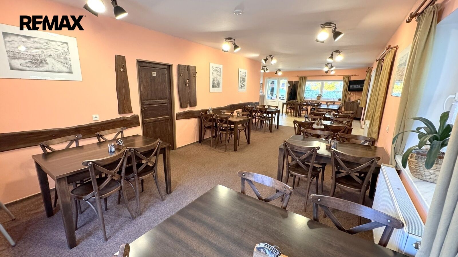 Restaurace · 133 m² · Řásná - 4