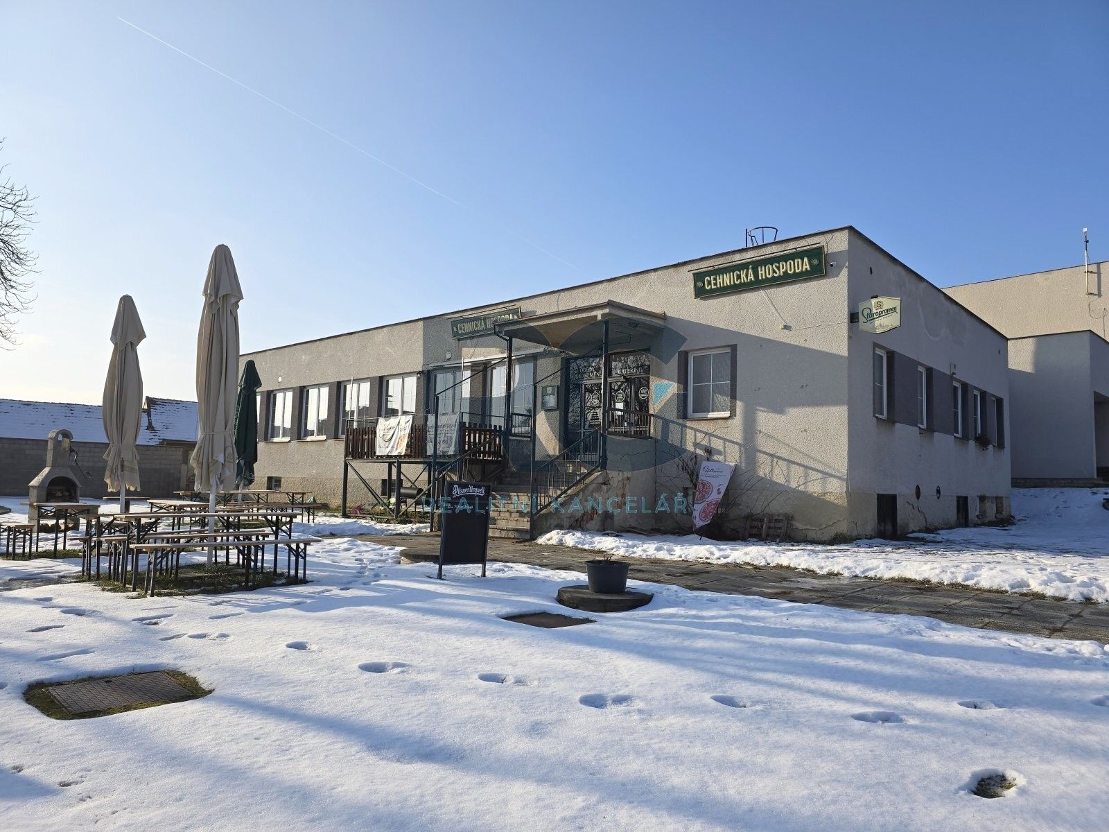 Restaurace, Cehnice, 300 m²