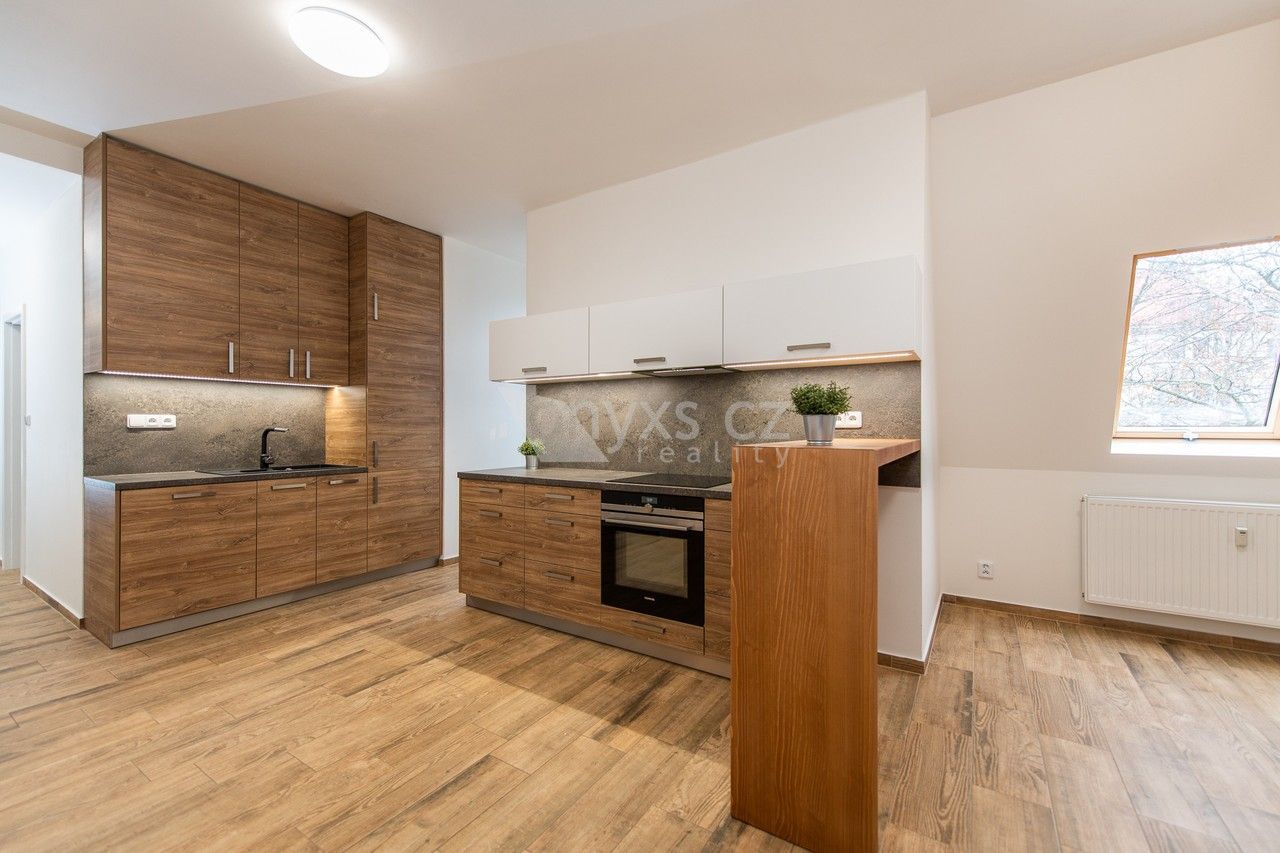 Pronájem byt 3+kk - U Plátenice, Praha, 85 m²