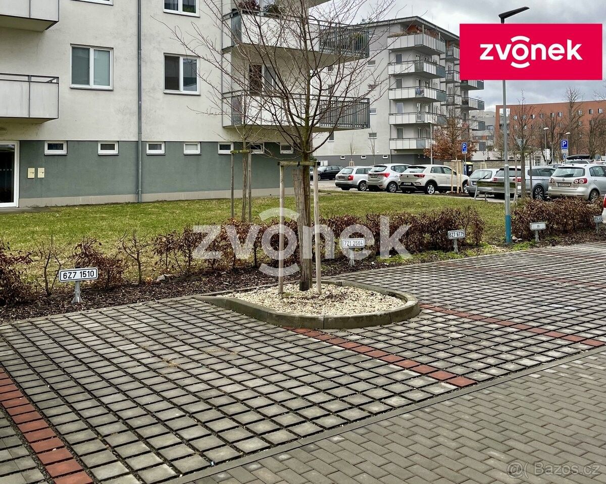 Pronájem garáž - Uherské Hradiště, 686 06