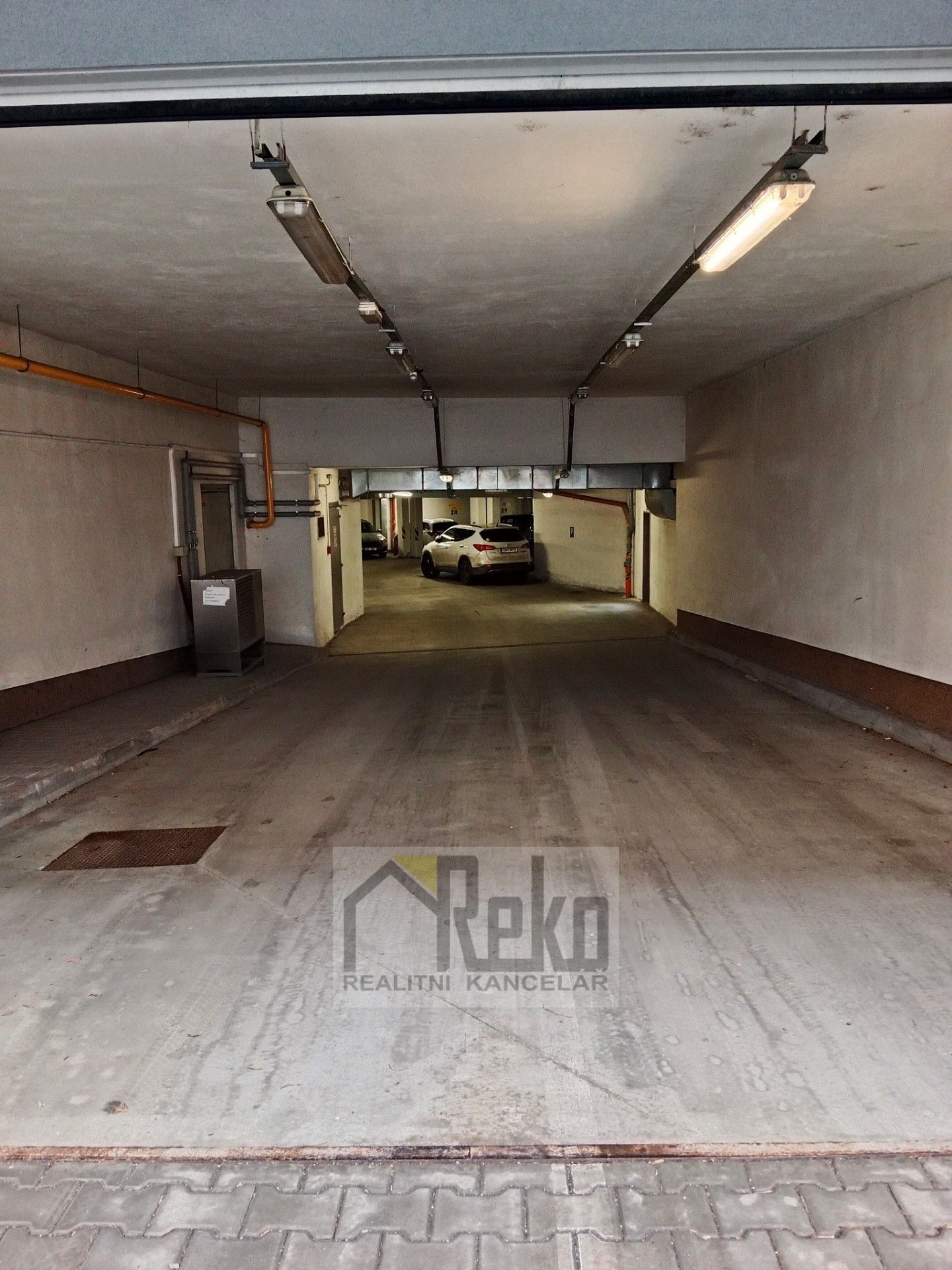 Pronájem garáž - Havlíčkova, Beroun, 18 m²