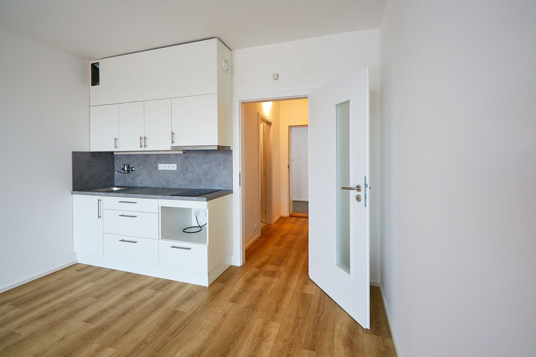 1+kk, Pod Soutratím, Praha - Vršovice, 30 m² - 1
