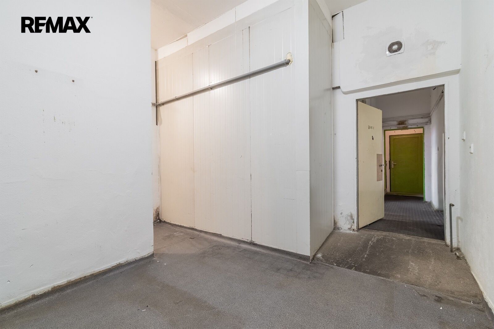 Pronájem komerční - Sokolovská 1327, Plzeň Bolevec, 12 m² - 5