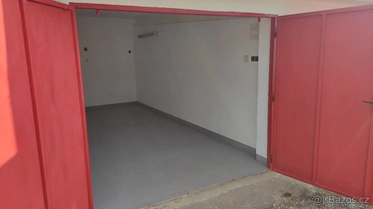 Garáže, Karviná, 735 03